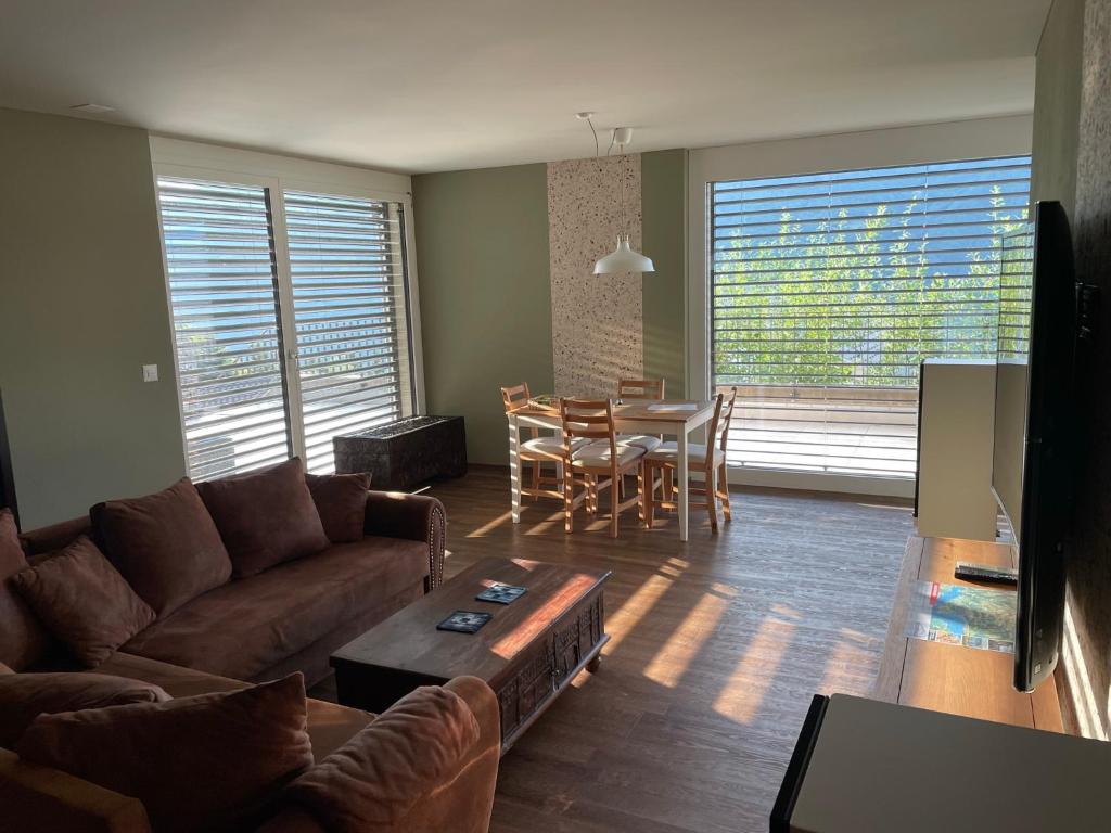 Guest Flat in the Swiss Mountains (Lake View) photo 4