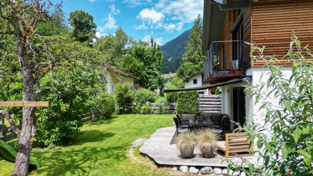Ferienhaus Freiheit - Modernes Haus in alpenländischem Stil für Urlaub und Workation in bester Lage am Fuß der Alpen photo 1