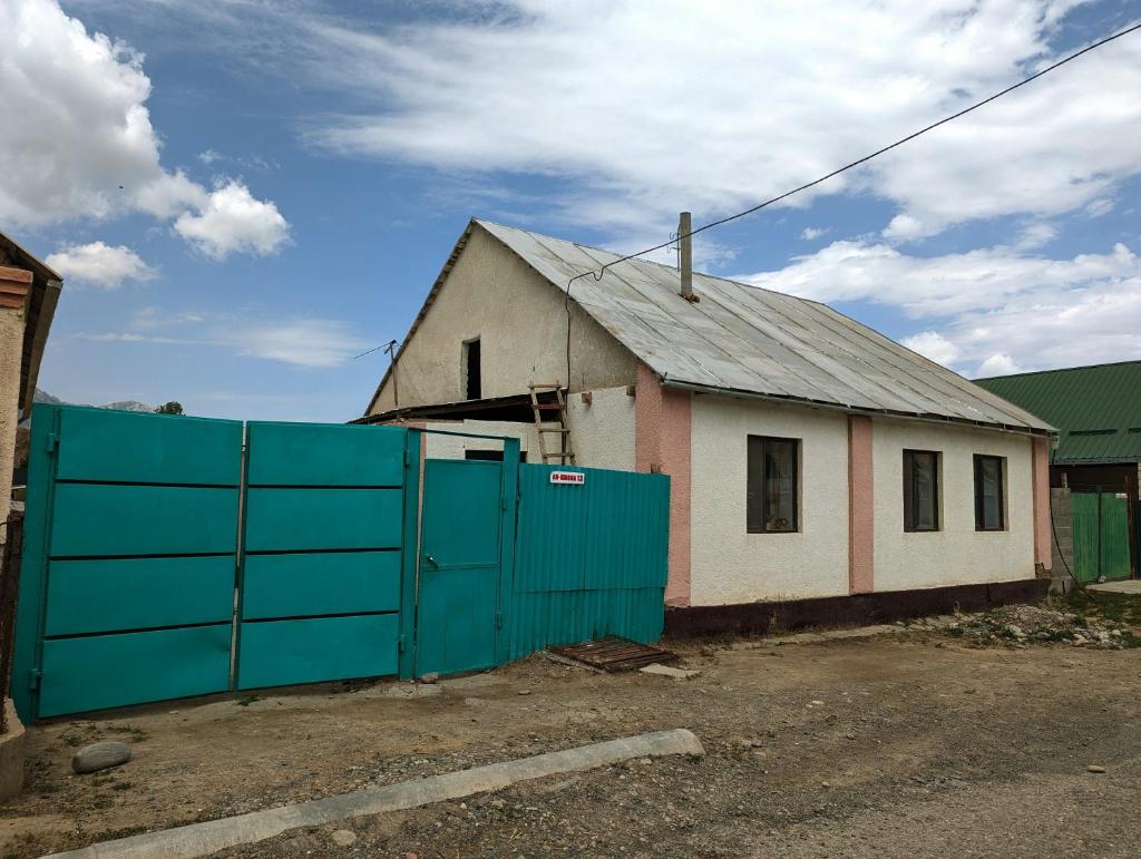 Baisal Guest House