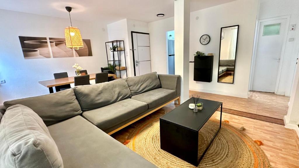 Cozy 2 bedroom apartment in Nahariya photo 4