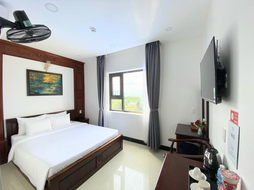 Quang Hưng Hotel
