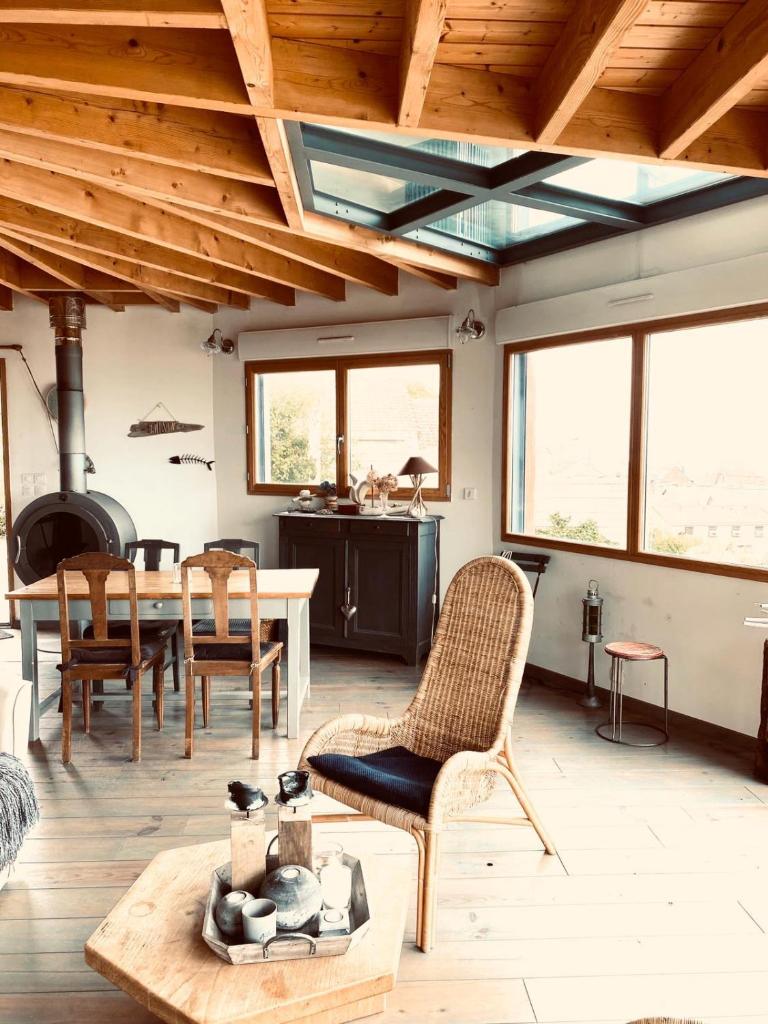 Superbe maison design en bois vue Mer photo 3