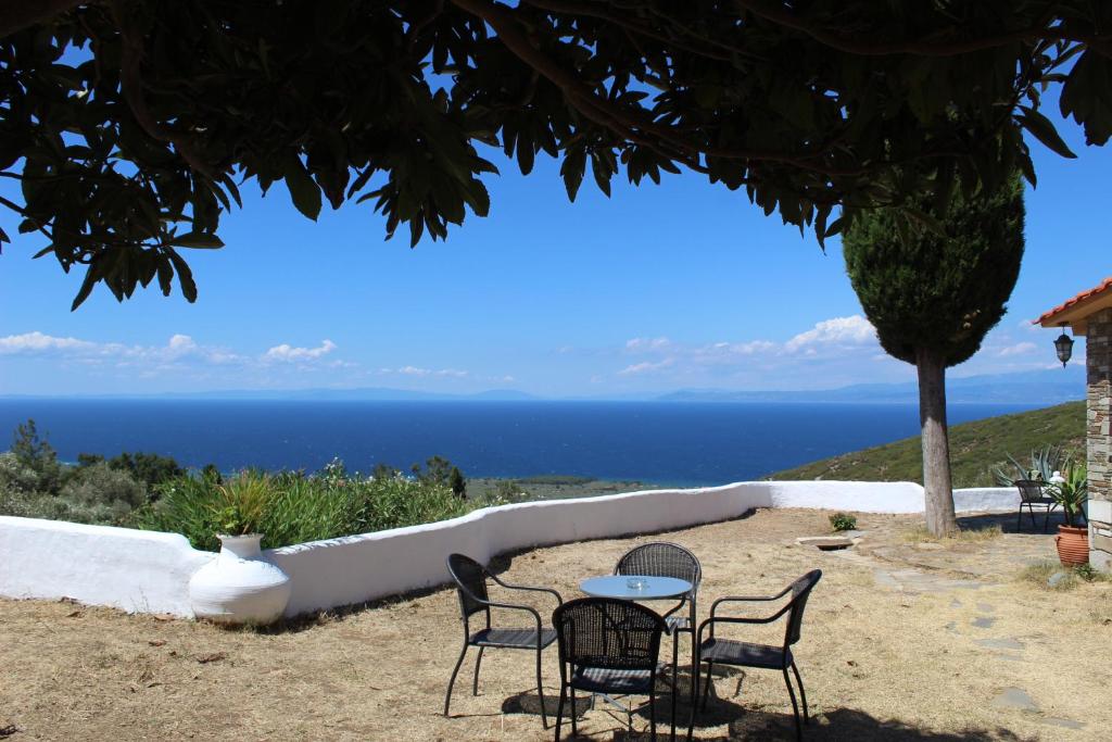 Varias Art House photo 2