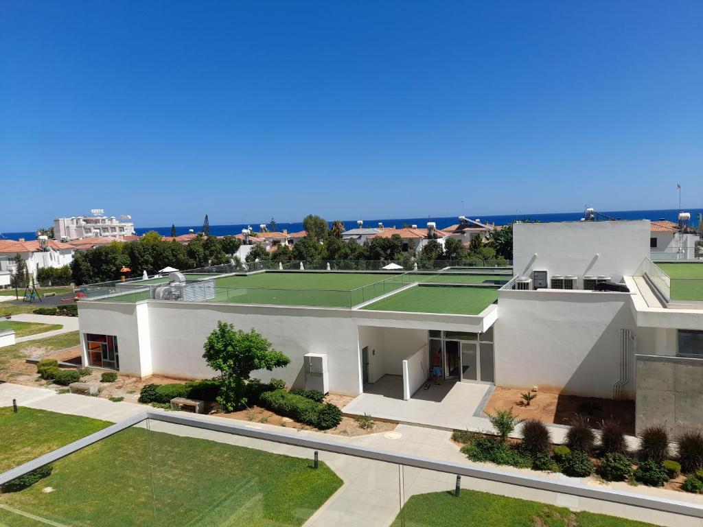 Wonderful 2 plus 1 apartment for rent in Iskele, North Cyprus with beautiful sea and mountains views photo 2