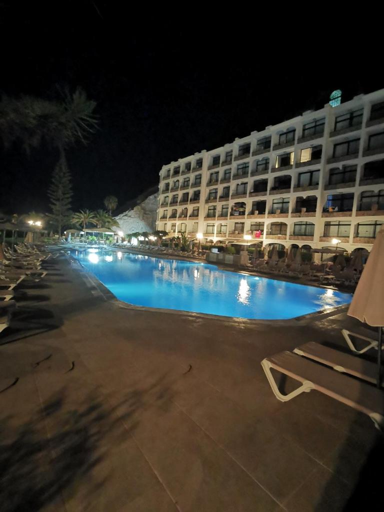 Riviera Peace photo 1