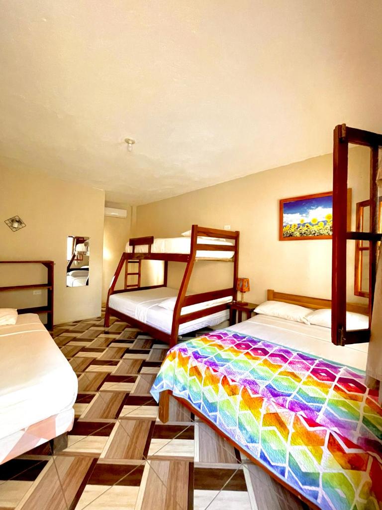 Hostal Laurita Beach photo 3