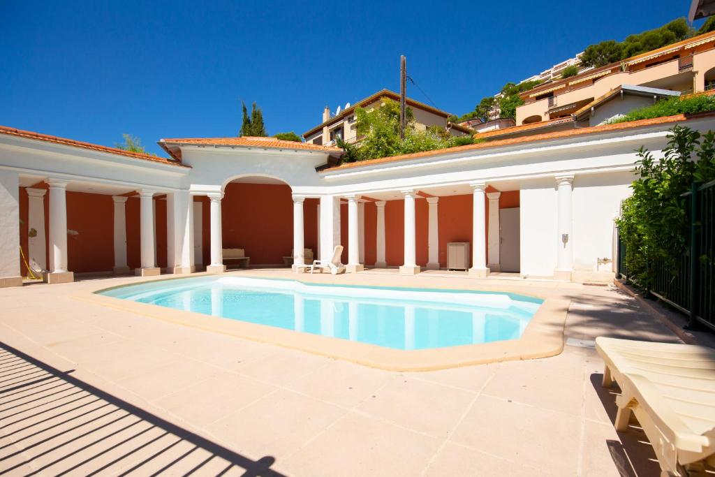 Splendide 2 pièces - PISCINE - PARKING - Proche Monaco