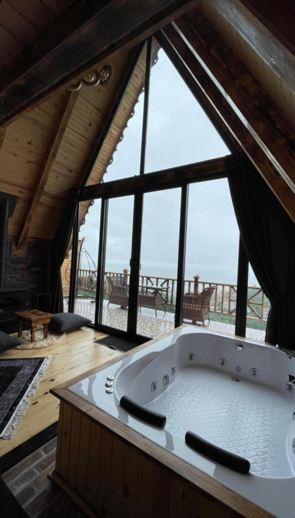 Mavera Suit Bungalow photo 1