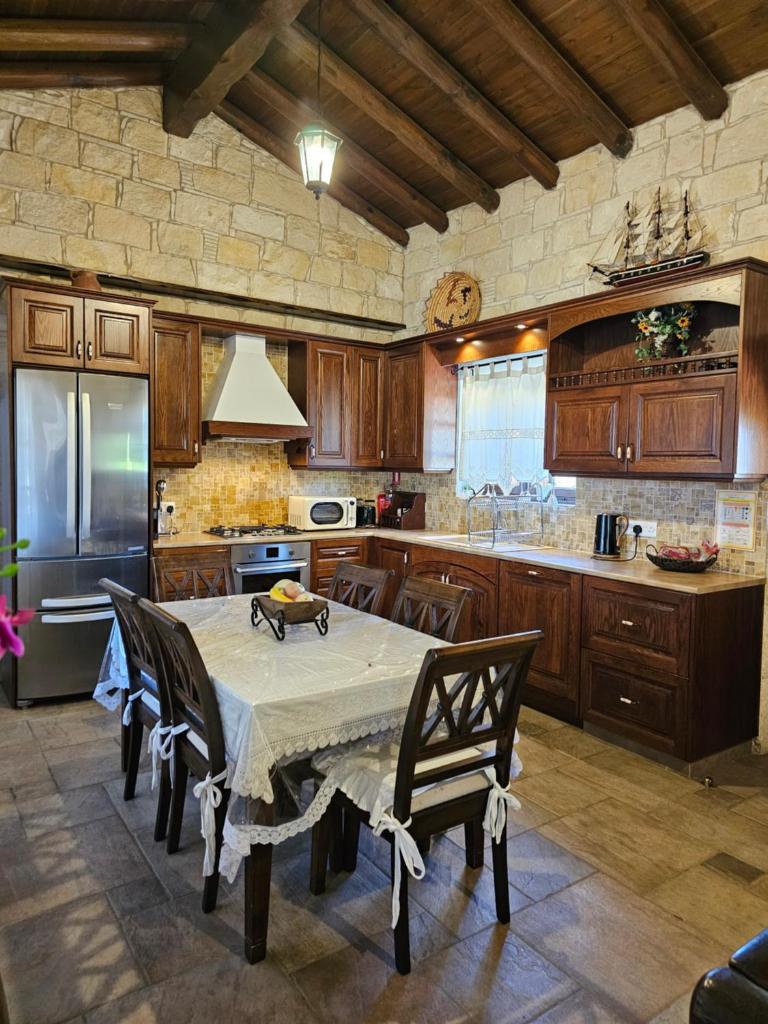 Paradise Traditional House photo 1