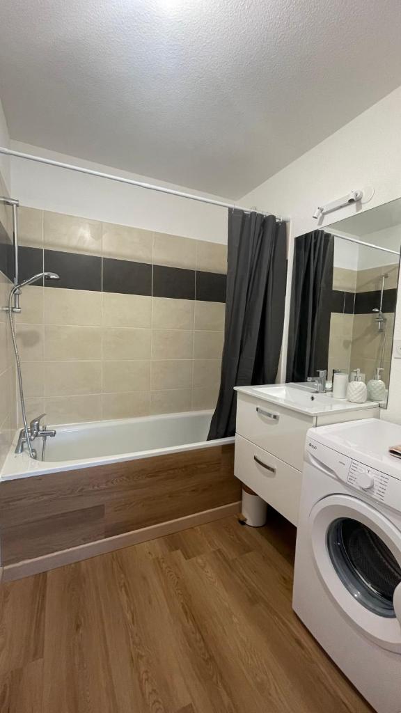 Appartement T2 avec piscine photo 4