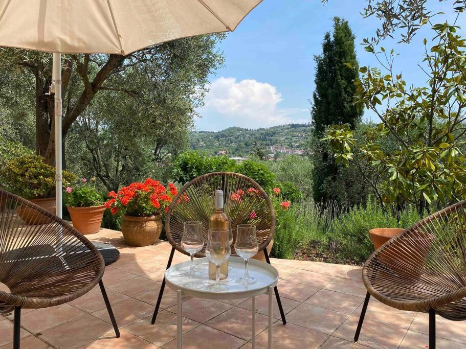 Rez de jardin de villa avec terrain et piscine photo 4