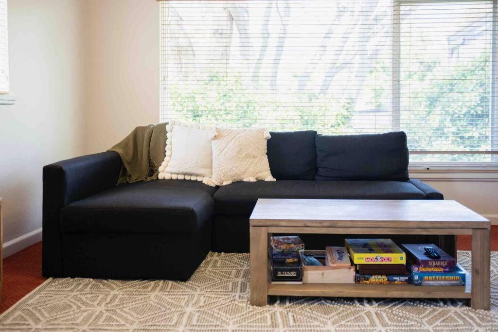 11 Guest, Xbox, Netflix, Close to Shops & Parks photo 1