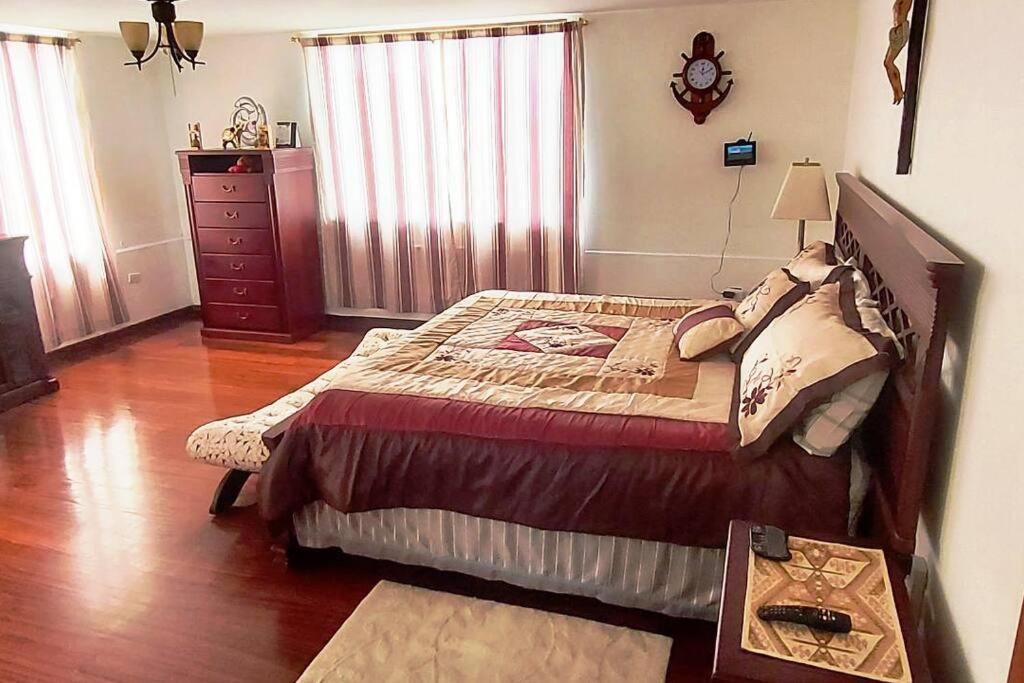 Suite grande, lujosa, en casa particular, jacuzzi