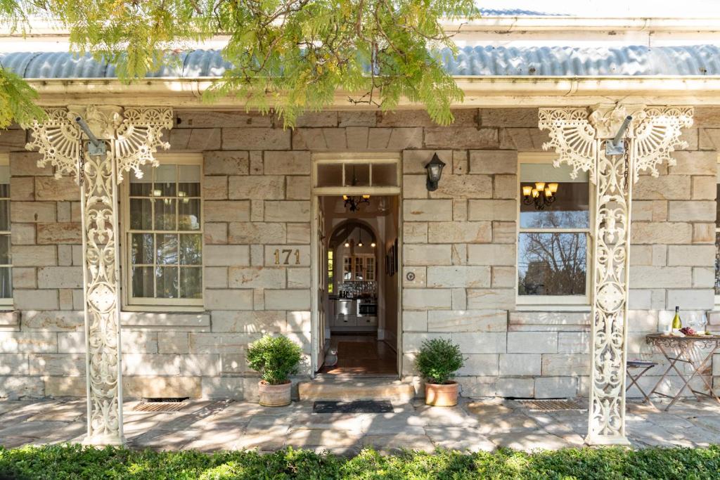 Surgeon's Cottage