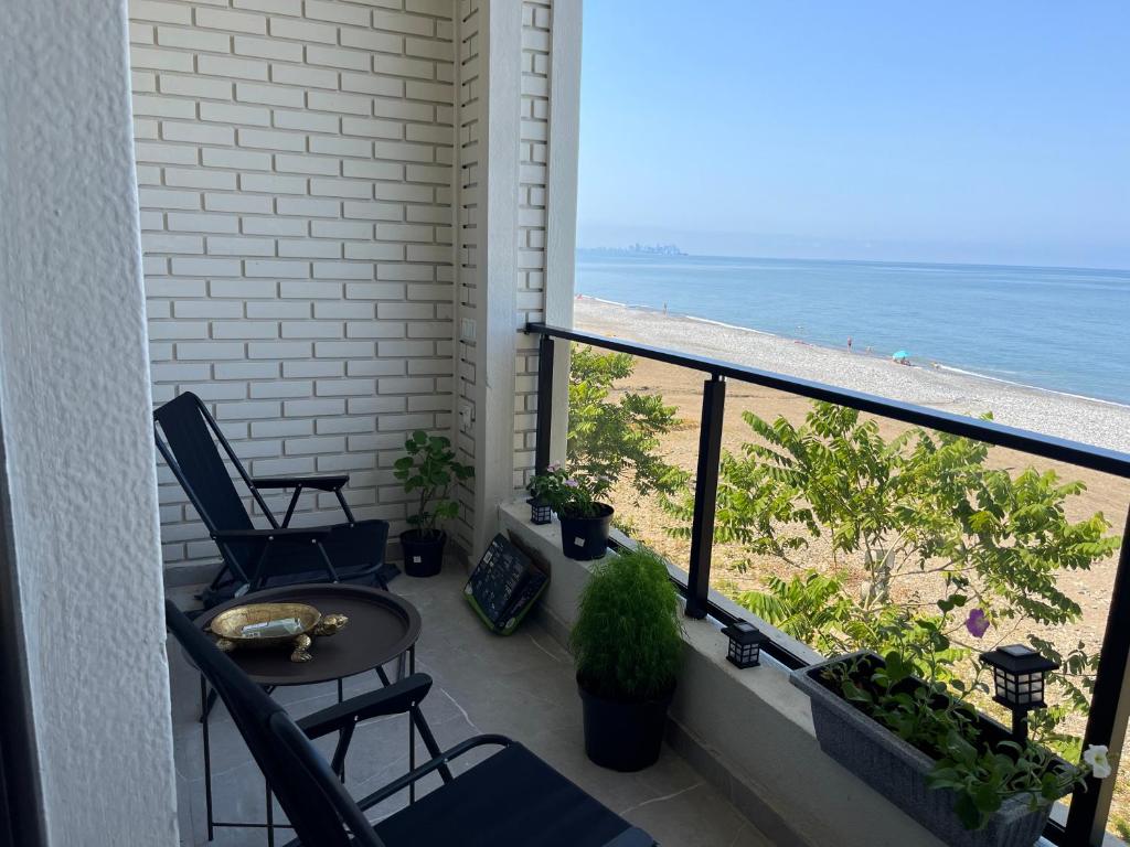 Apartment on the beach photo 1