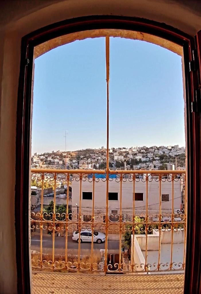 Lamar Guesthouse - Hebron photo 1
