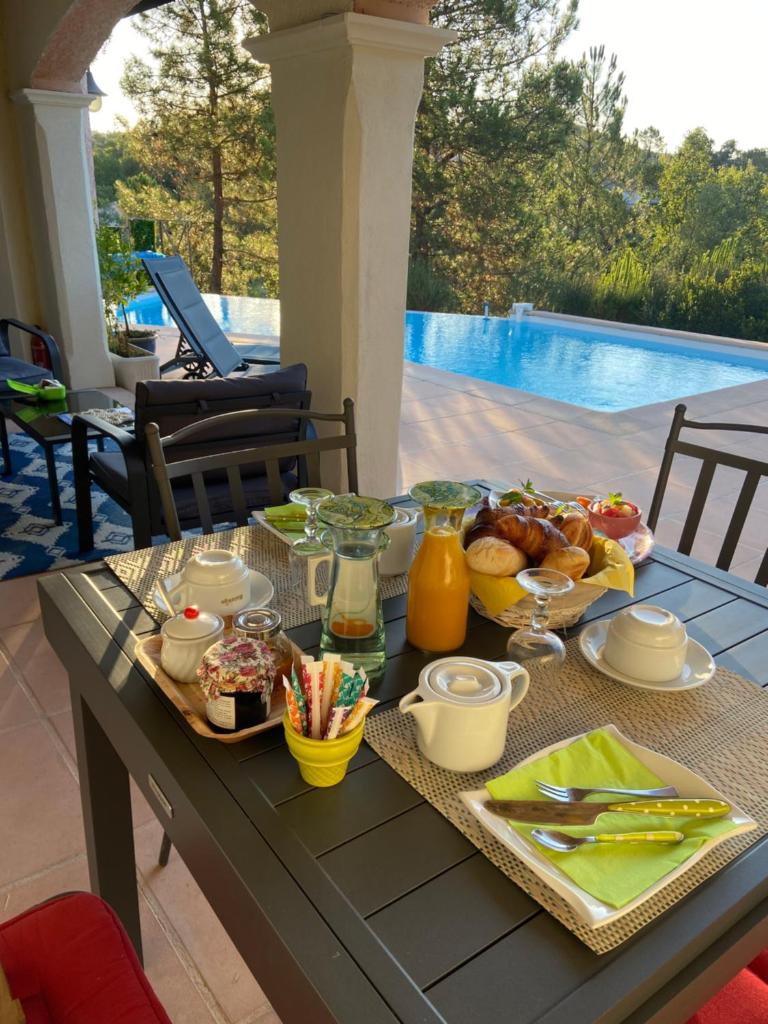 VILLA MARILIS photo 3