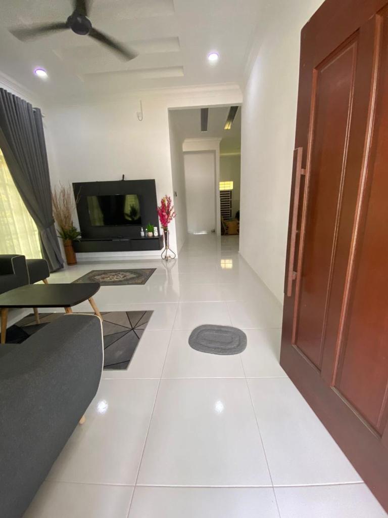 ZaiNor Homestay Gong Badak photo 4
