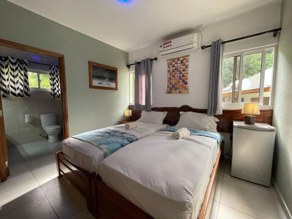 FOND B'OFFAY LODGE photo 1