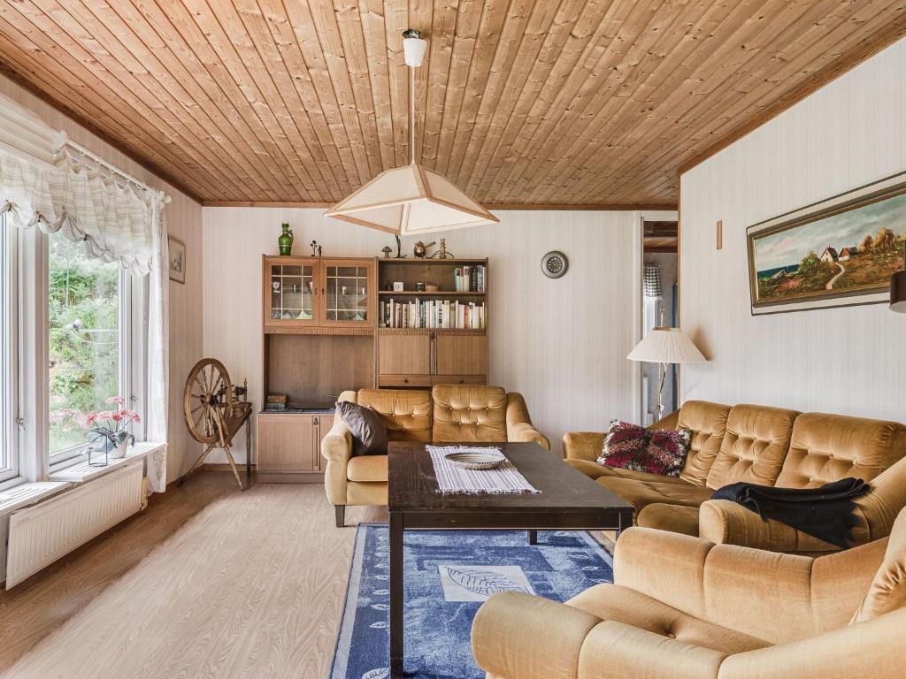 Chalet Västanvik Snickarhagen - OST047 by Interhome photo 2