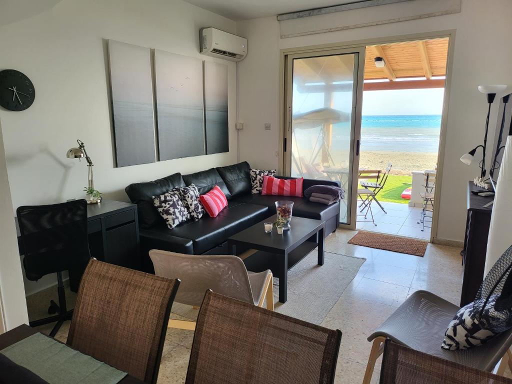 Mattis Seafront Beachhouse photo 1