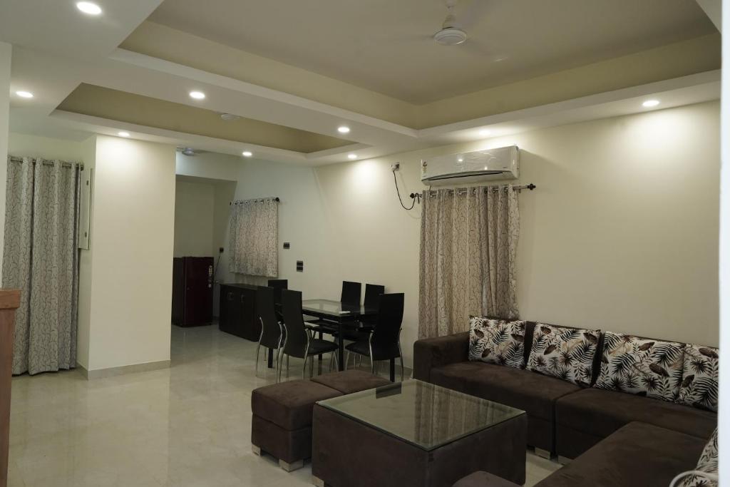 Madhav Kuteer B- 34 Vrindavan photo 1