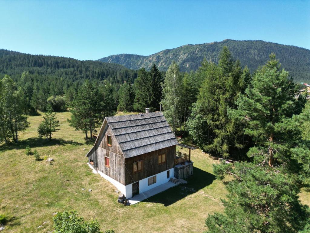Vukov Konak - Wolf's lodge photo 2