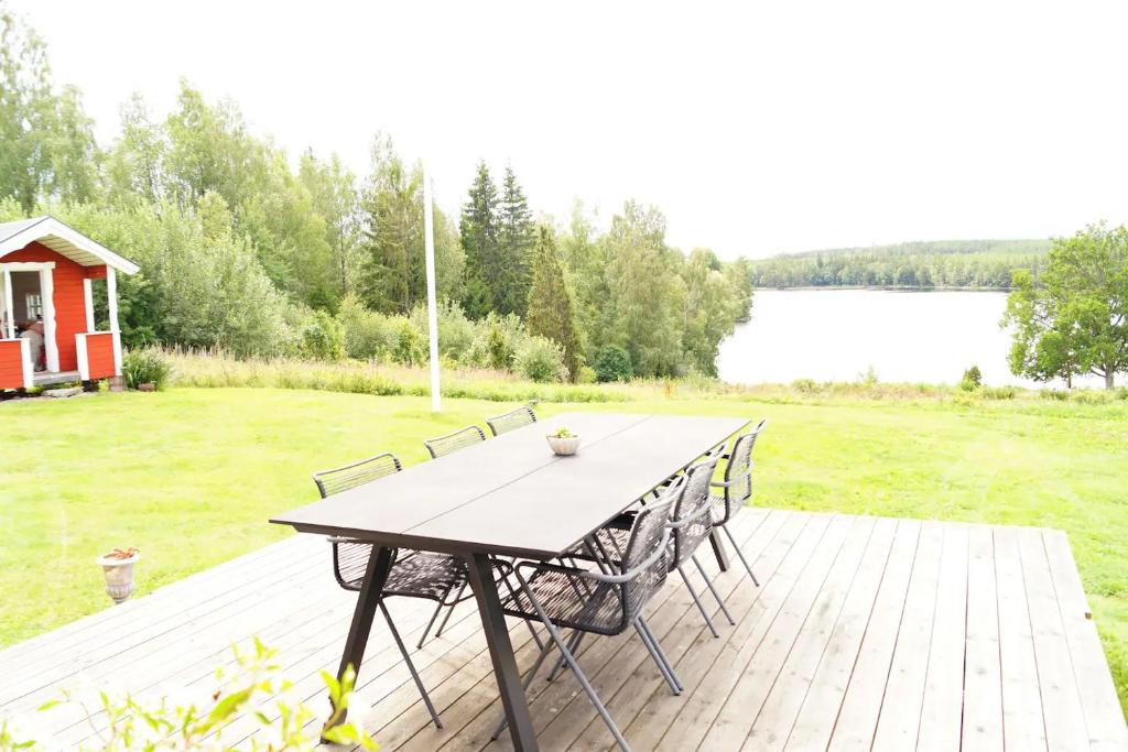Stuga med sjöutsikt. photo 2