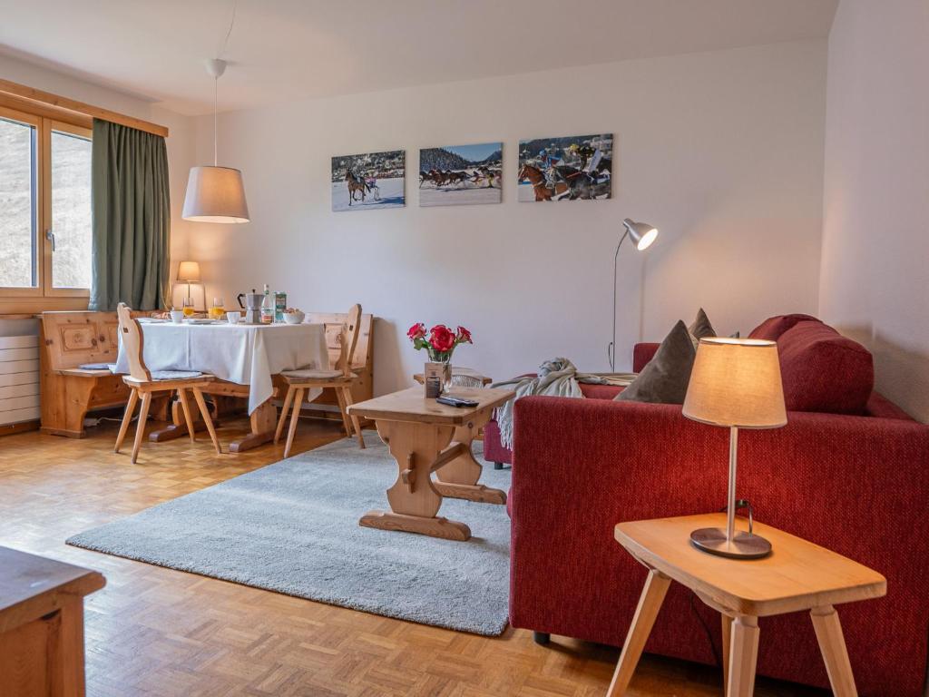 Apartment Chesa Muntarütsch by Interhome photo 2