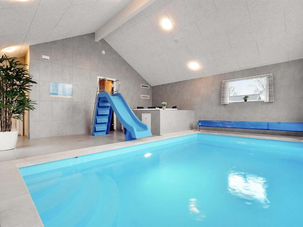 Holiday Home Ursel - 600m from the sea in Lolland- Falster and Mon by Interhome photo 2