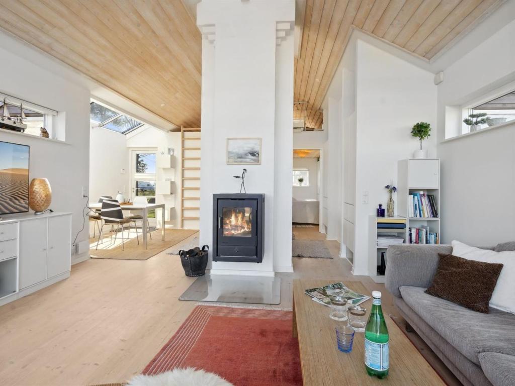 Holiday Home Ovelil - all inclusive - 100m from the sea in Funen by Interhome photo 2