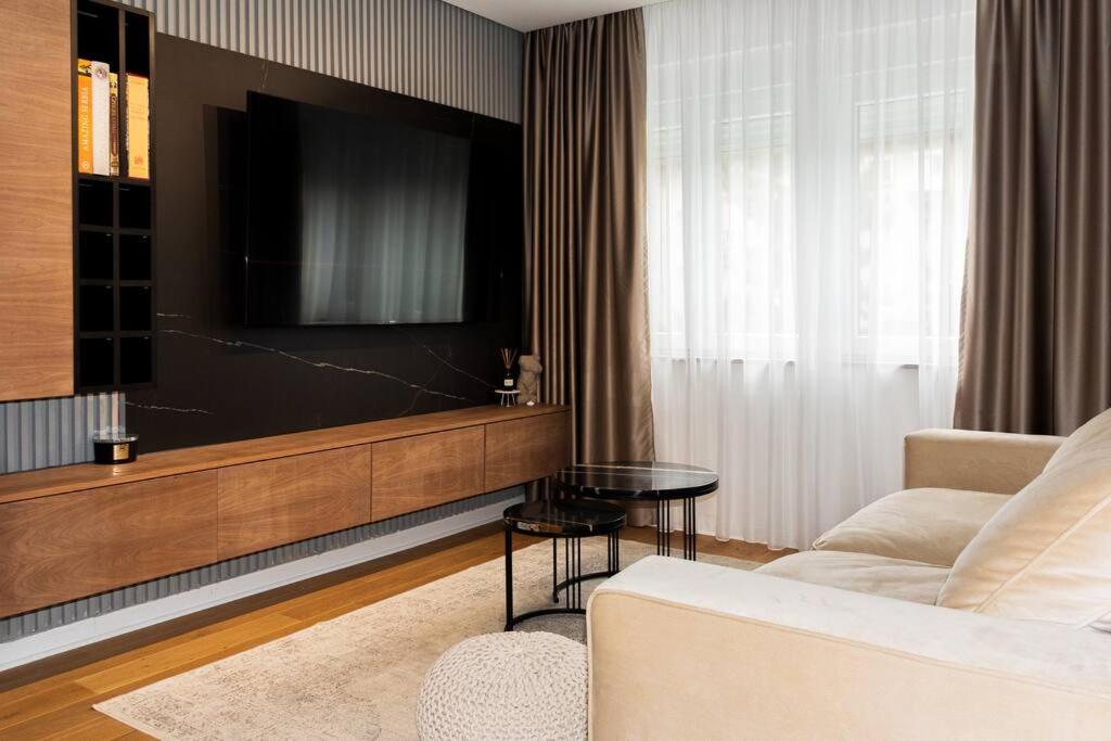 Royalux Kennedy Residences photo 3