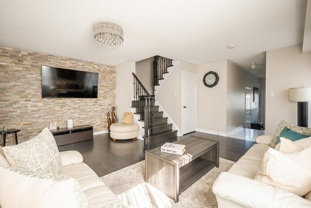 GLOBALSTAY Modern 3 Bedroom house in Newmarket photo 3
