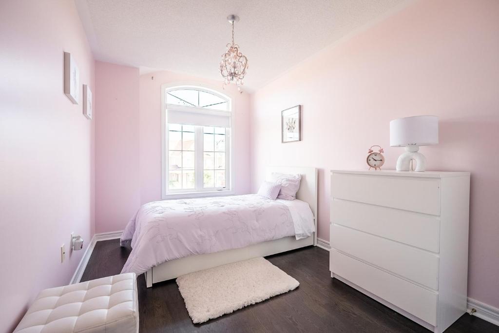 GLOBALSTAY Modern 3 Bedroom house in Newmarket photo 4