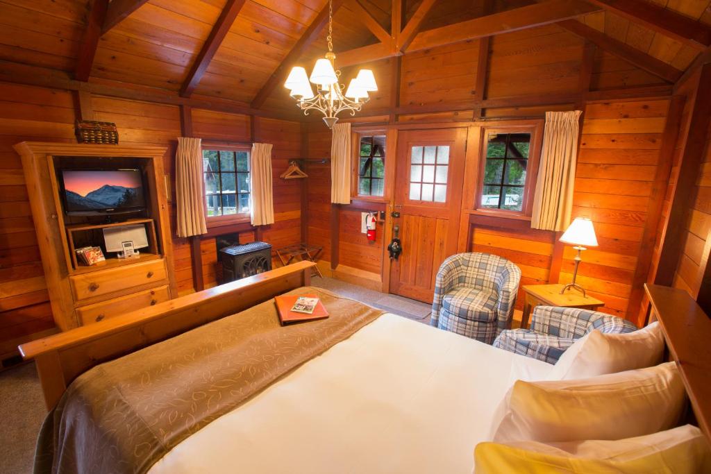 Paradise Lodge and Bungalows photo 2