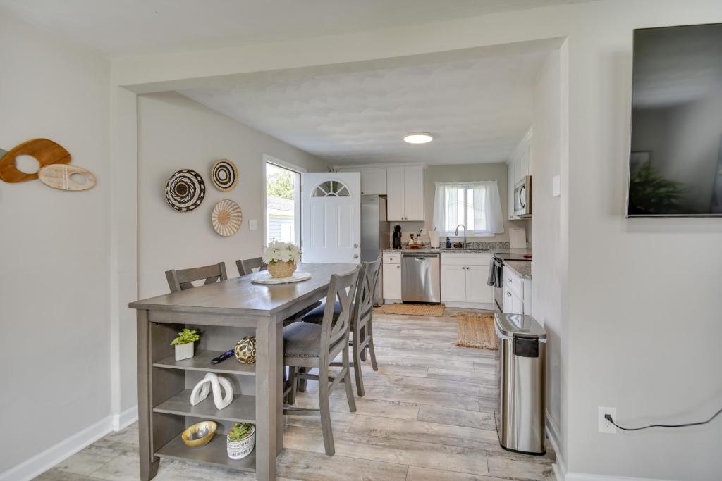 Portsmouth Vacation Rental Near Parks and Golf photo 2