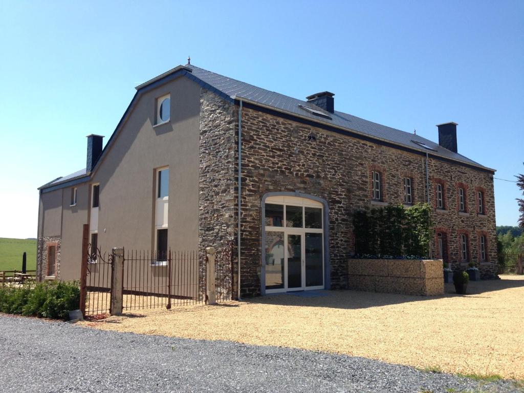 Le Fenil Holiday Home photo 4