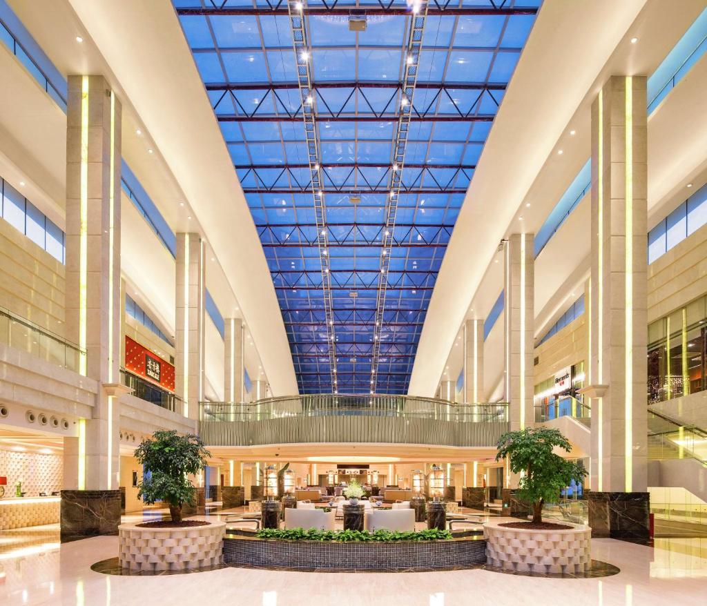 Hilton Guangzhou Science City, Free Shuttle Bus to Canton Fair photo 2