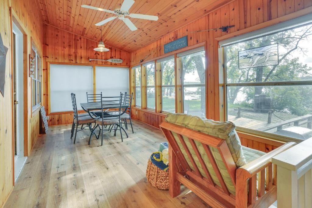Waterfront Spirit Lake Vacation Rental with Dock! photo 2