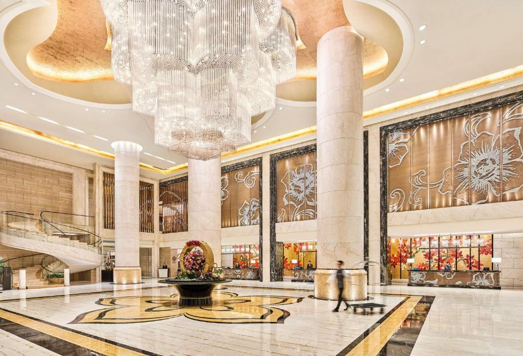 Hilton Guangzhou Baiyun - Canton Fair Free Shuttle Bus, 3km to Yuexiu District photo 1