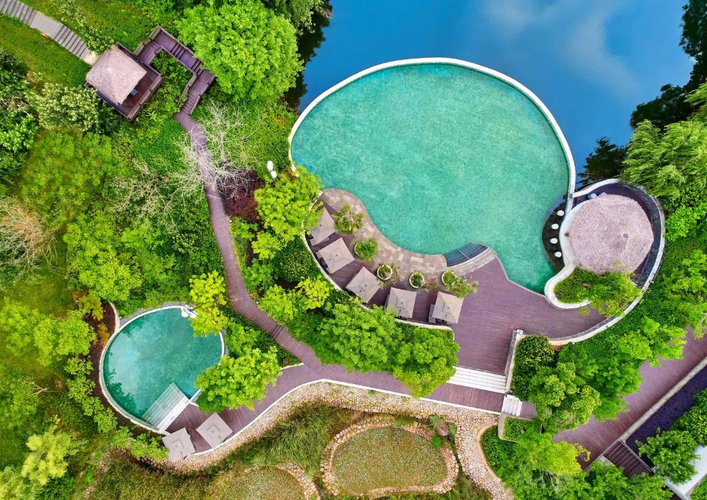Lushan West Sea Resort, Curio Collection by Hilton photo 3