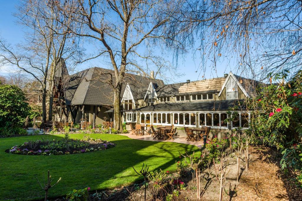Chateau On The Park - Christchurch, A Doubletree By Hilton photo 2