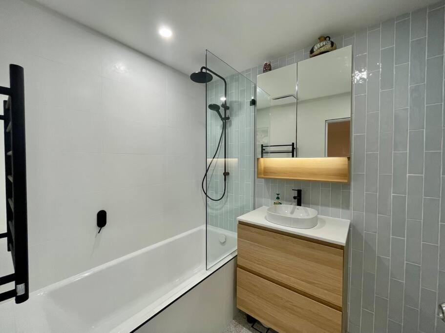 DRUM8- 3 Bed townhouse Drummoyne photo 2