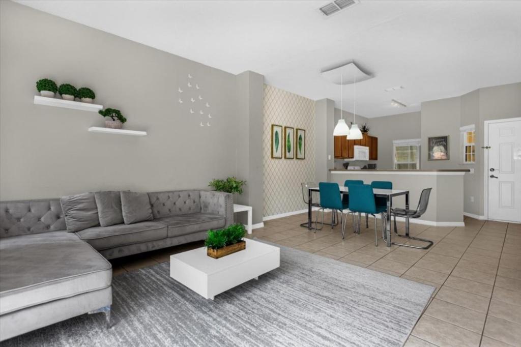 3 Bedrooms - 2,5 Bathrooms - Encantada 3122 Yl image