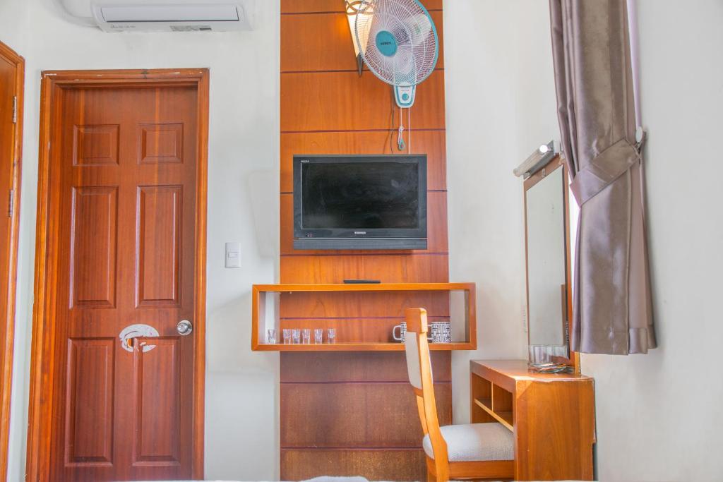 Ngọc Tùng Hotel