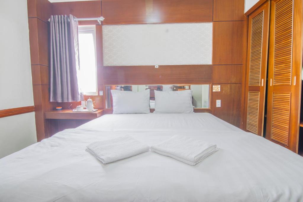 Ngọc Tùng Hotel