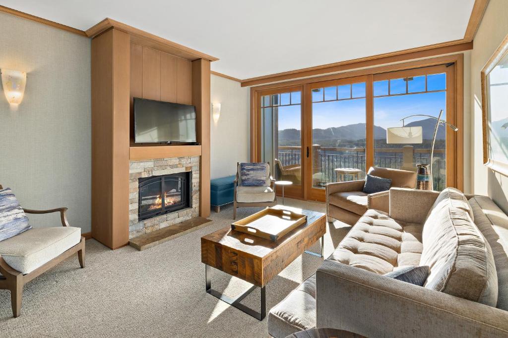 THE BEST at SUNCADIA LODGE - EXECUTIVE RIVER VIEW SUITE photo 4