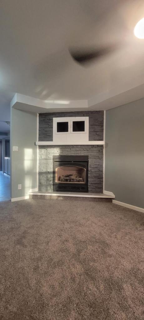 Lovely two bedroom house with gas fireplace