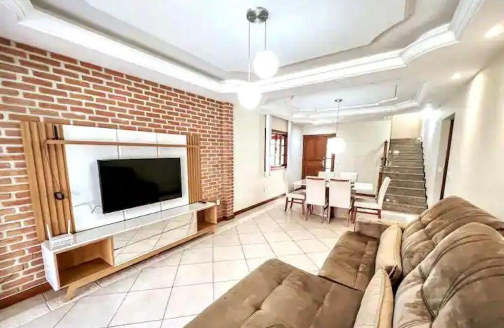 Casa Paris 481 - Sua Mansão na Praia do Morro photo 4