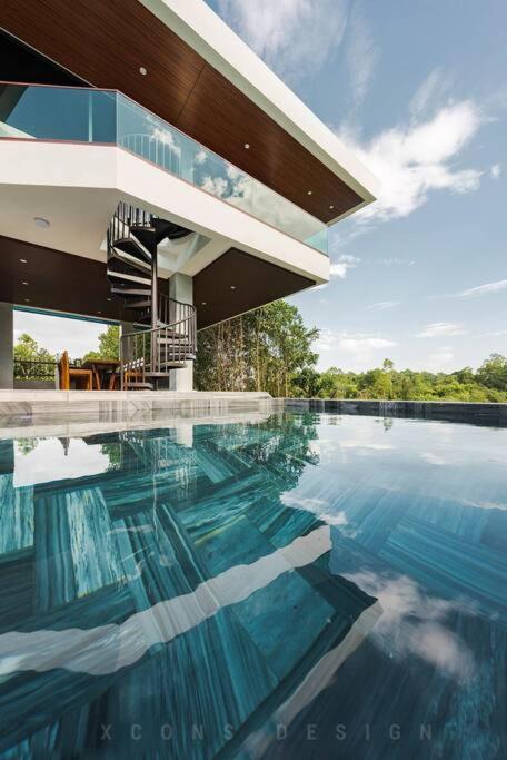 Lala Villa Ba Vì 1.000m² - View Hồ, Bể Bơi Riêng